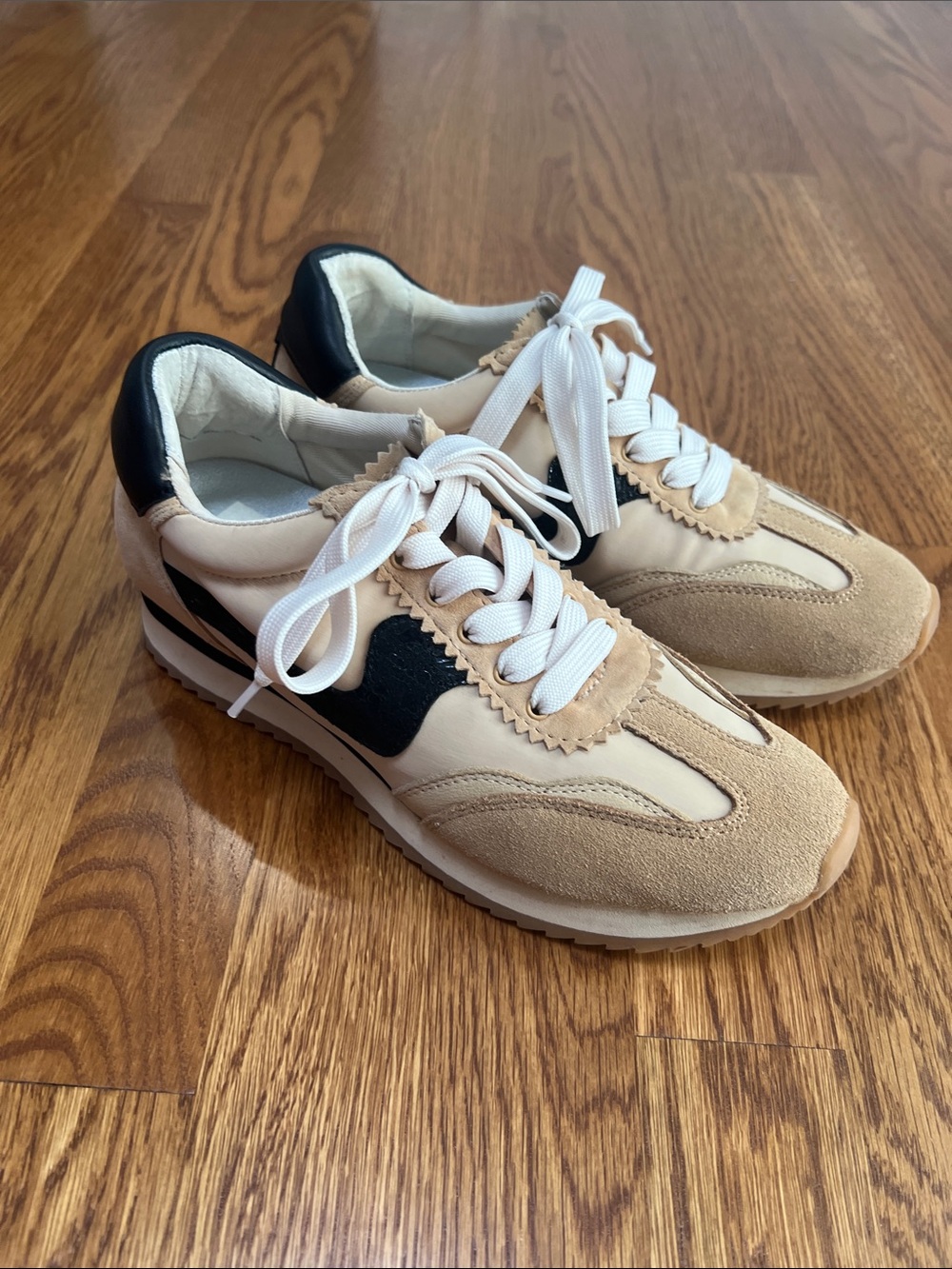 DOLCE VITA B.ntcd Lace Up Sneakers - Size 7 - Picture 4 of 9